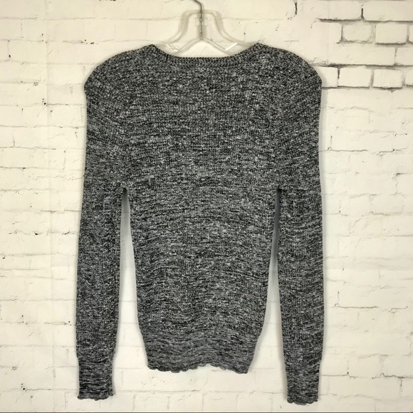 ACTIVE USA V Neck Knit Sweater - Picture 3 of 8